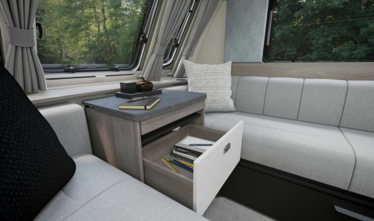 2026 Swift Challenger 390