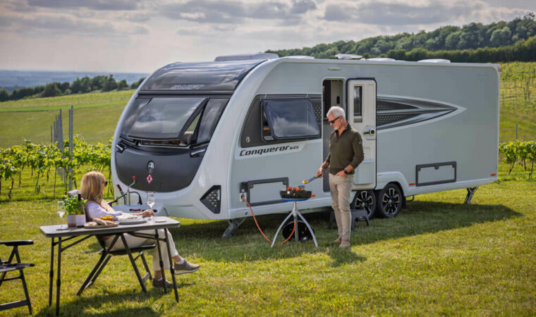 2026 Swift Conqueror 645