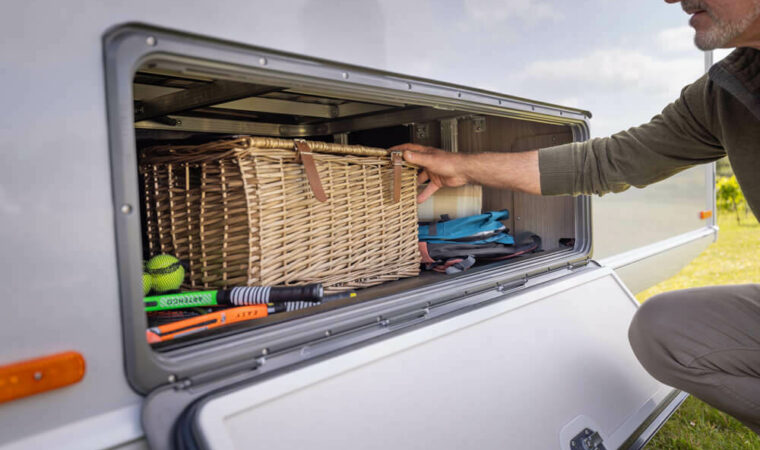 2026 Swift Conqueror 645