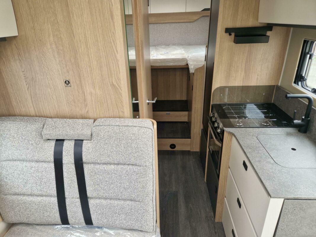 2024 Auto-Trail Excel 690T