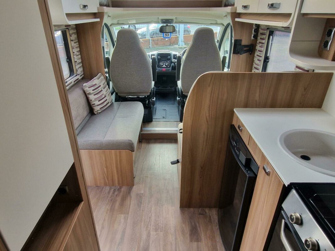 2017 Swift Distinction 644