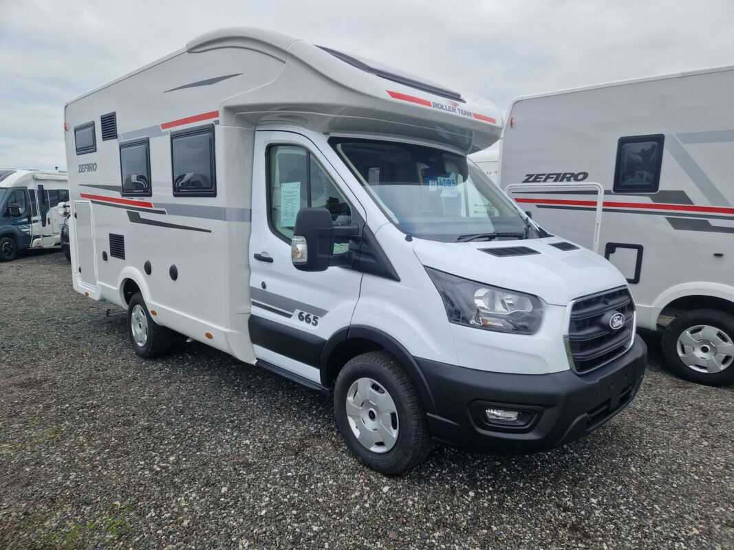 Roller team zefiro 665 threeways motorhomes north wales
