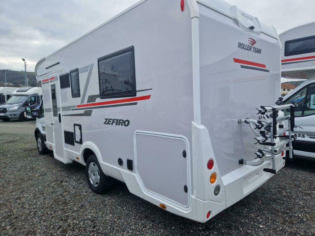 2025 Roller team Zefiro 696