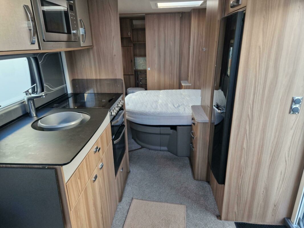 2016 Swift Conqueror 580 for sale