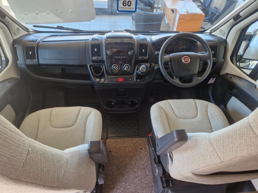 2019 AutoTrail T670 FOR SALE
