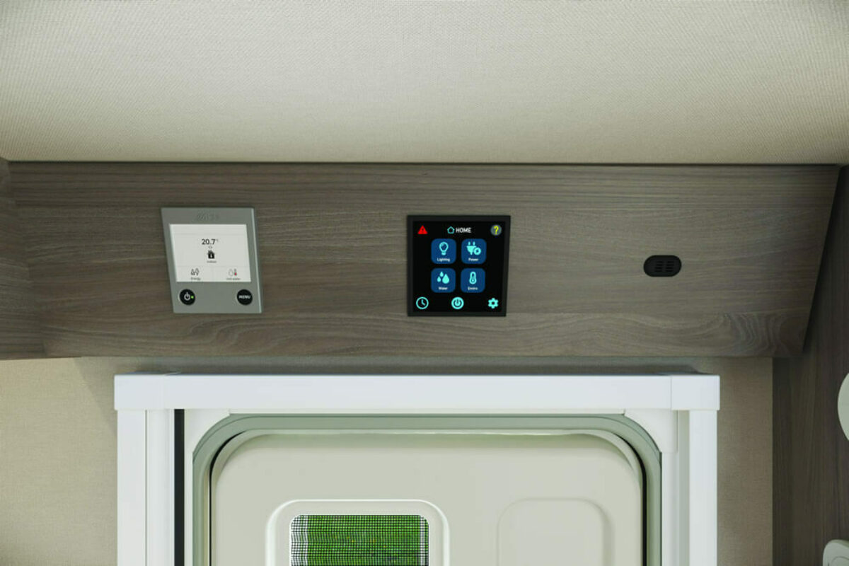 2026 Swift Conqueror 580