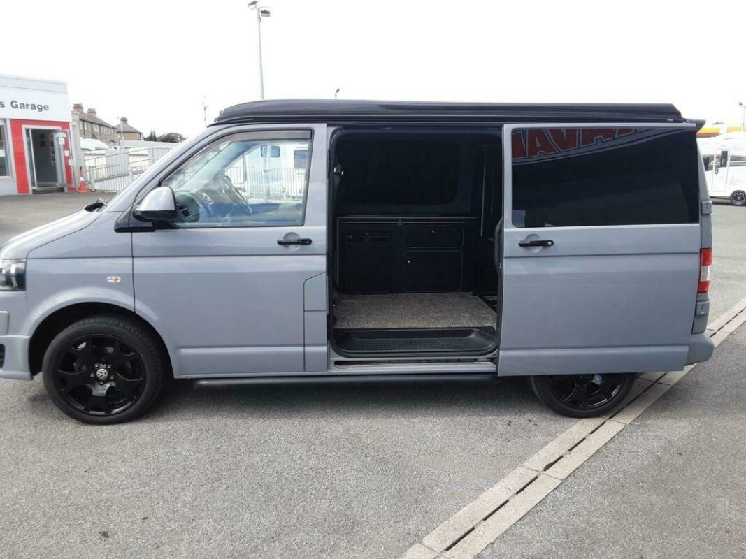 2010 VW T5 .1 Camper with pop roof for sale