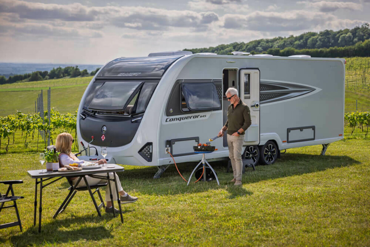 2026 Swift Conqueror 645